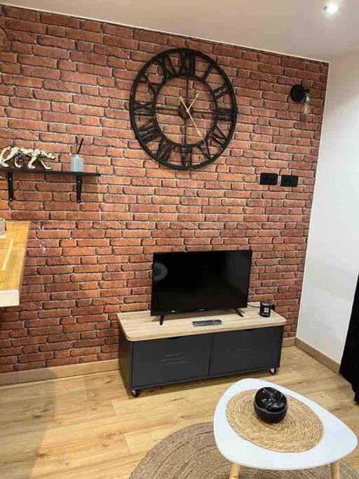 Escale Studio 21M Aeroport Cdg Parc Expo Asterix Gonesse Dış mekan fotoğraf